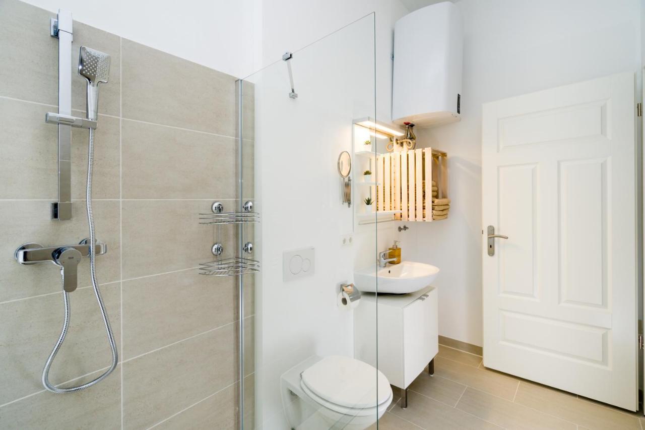 The Lohmeyerstr Hh, 2 Bed Rooms Up To 5 People Berlin Exterior photo